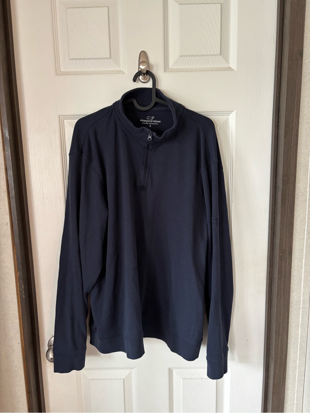 Vineyard Vines Navy Logo sweater shirt
